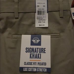 Brand new with tags signature khakis